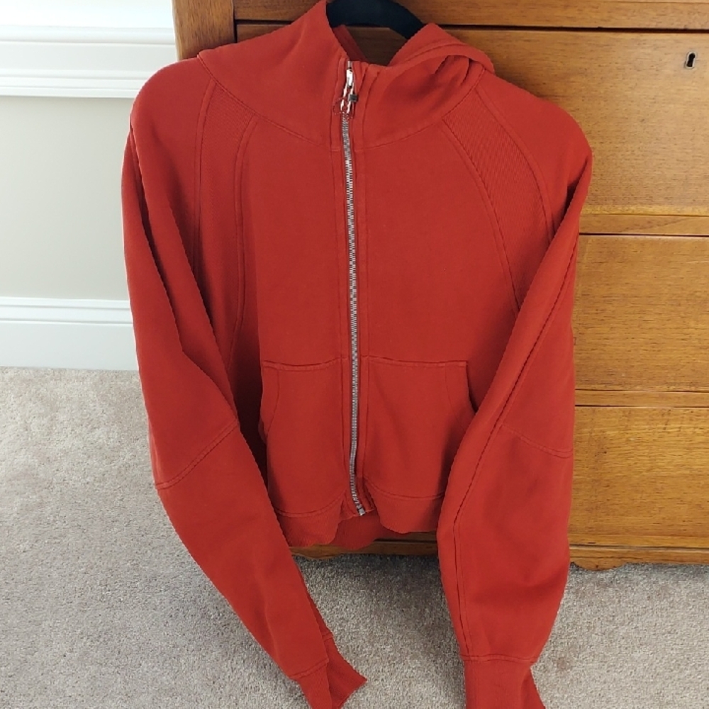 LULULEMON full zip cropped scuba hoodie